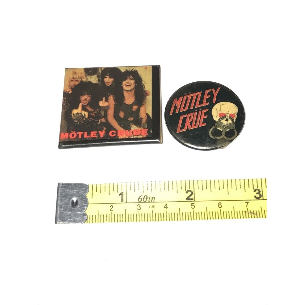 MOTLEY CRUE VINTAGE 1983 TOO FAST & SHOUT at the DEVIL ERA BUTTON SET. Real Pins